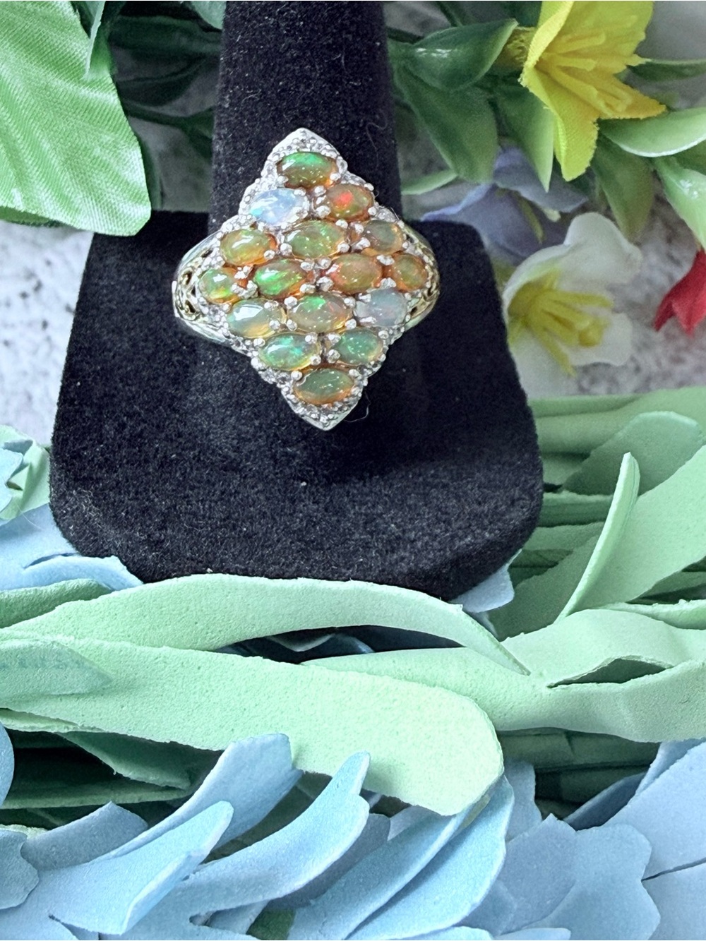 925 silver ring with Opals